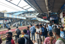 पश्चिम रेल्वेची वाहतूक विस्कळीत; गाड्यांच्या विलंबामुळे प्रवाशांची गैरसोय