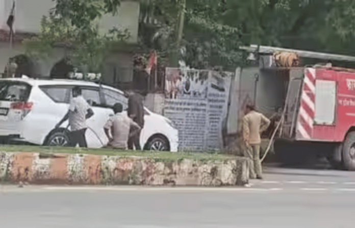 madhya pradesh bjp mla Ramniwas Shah private innova car washed by fire brigade