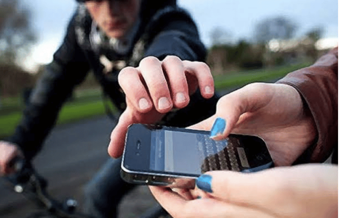 mobile snatching