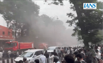 Mumbai Fire News – चर्चगेट स्थानकाजवळील ‘आयकर भवन’ इमारतीला भीषण आग, परिसरात धुराचे लोट