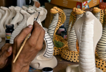 चिरनेरमधून पाच हजार नागोबा मुंबईला गेले, कलानगरच्या नागमूर्तींना मुंबईकरांची पसंती