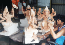 पेणच्या कारागिरांनी साकारले 38 लाख बाप्पा; 300 कोटींची उलाढाल, अतिवृष्टीच्या विघ्नावर केली मात