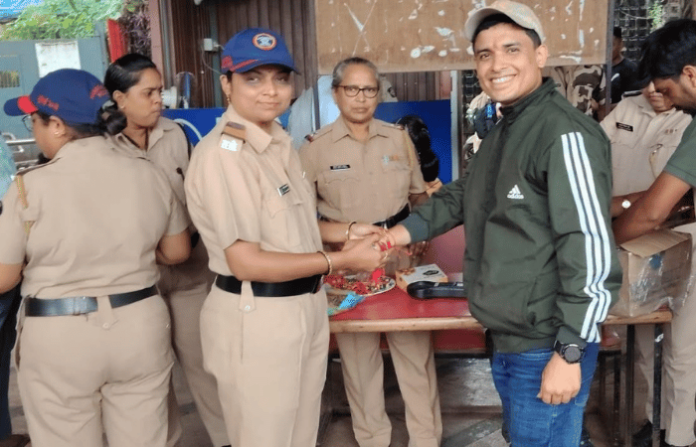 police rakshabandhan