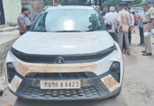 संगमनेरात बनावट नोटांचा पर्दाफाश; मोटारीतून 13.96 लाखांच्या नोटा जप्त एकाला अटक, दोघे फरार sangamner-police-bust-fake-currency-racket-seize-14-lakh-fake-notes-car-chase-arrest
