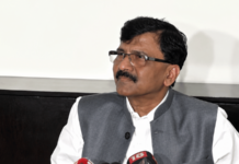 जंतरमंतरवर लाठ्या काठ्या खाल्लेल्या जेन झीसोबत मोहन भागवतांनी संवाद साधावा – संजय राऊत