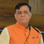 राष्ट्रगीत अर्धवट सोडून उत्तर प्रदेश विधानसभेचे अध्यक्ष गाडीत बसून निघून गेले!