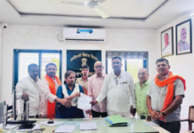 आदिवासी विद्यार्थ्यांच्या पाठीशी शिवसेना ठाम उभी