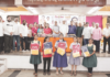 विद्यार्थ्यांना शालेय वस्तूंचे वाटप shivsena-ubt-malabar-hill-school-supplies-distribution-arvind-sawant-anil-desai