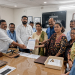 उघडे डीपी, उघड्या तारा; शॉकचा धोका,शिवसेनेची डोंबिवली महावितरणवर धडक