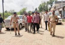 डॉक्टर-परिचारकांना मारहाण व तोडफोड प्रकरण : रुग्णालयात धुडगूस घातला, आता शहरातून काढली ‘धिंड’!