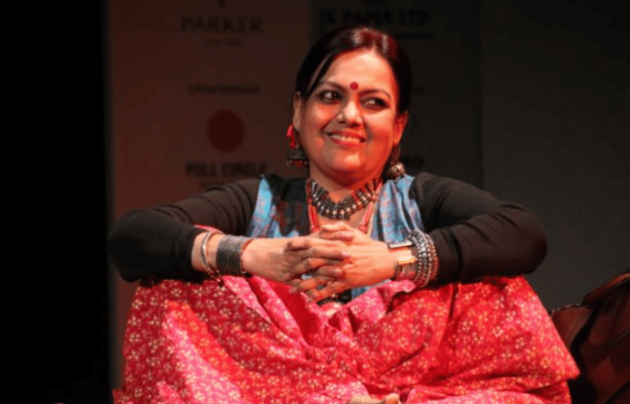 ेSUSHMITA MUKHERJEE 1