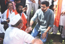 ट्रिगर ट्रिगर करत वेळ का काढताय! बांधावर जाऊन शेतकऱ्यांना तत्काळ मदत द्या – आदित्य ठाकरे