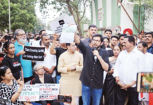 अॅमेझॉन डेटा सेंटरचा इतकाच पुळका असेल तर ते दरे गावात घेऊन जा! आदित्य ठाकरे यांनी शिंदेंना सुनावले