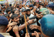 बिहार: भरती परीक्षा रद्द करण्याच्या मागणीसाठी पाटण्यात विद्यार्थ्यांचे जोरदार आंदोलन, पोलिसांनी मार्ग रोखले
