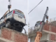 आली लहर अन्… नवी कोरी स्कॉर्पिओ क्रेनने उचलून थेट बंगल्याच्या दुसऱ्या मजल्यावर केली पार्क, कारण वाचून तुम्हीही व्हाल शॉक