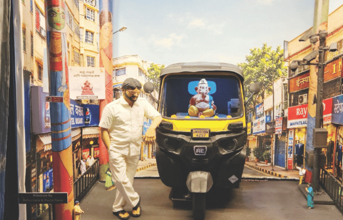Ganesh Decoration Auto