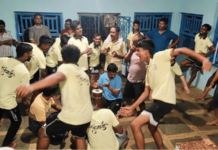 Konkan News – गौराईच्या आगमनाने कोकणातील गावागावात रंगला जाखडीच्या ठेक्यावरील जल्लोष