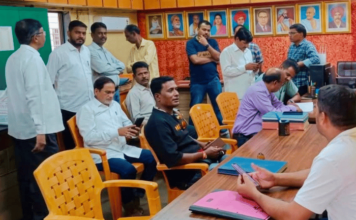Konkan News – गणेशोत्सवात चाकरमानी गावी दाखल, पण ऐन सणात देवळे गावात भीषण पाणीटंचाई; ग्रामपंचायतीचा भोंगळ कारभार चव्हाट्यावर