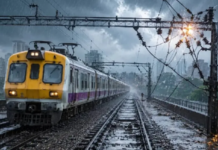 मुंबई लोकलचा खोळंबा; कल्याणमध्ये ओव्हरहेड वायर बिघाडामुळे मध्य रेल्वे विस्कळीत, ऐन सणासुदीच्या तोंडावर प्रवासी पावसात ताटकळले