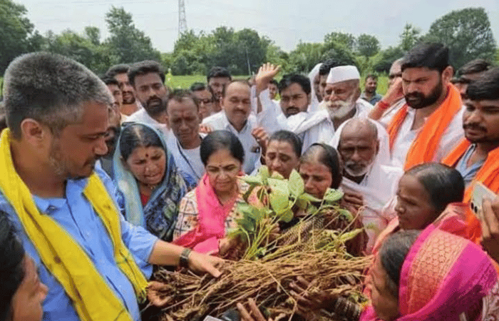 Nanded News – मंत्र्यांच्या दौर्‍याचा दिखावा बंद करा; मुहूर्त काढून दुष्काळ जाहीर करू नका, रोहित पवार आक्रमक