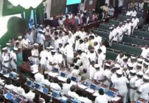 तमिळनाडू विधानसभेमध्ये हायव्होल्टेज ड्रामा; TVK-DMK आमनेसामने, मार्शलने आमदारांना उचलून नेले