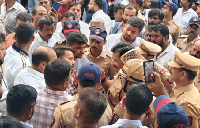 Thane Shiv Sena and Citizens Protest