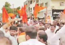 नांदेडमध्ये शिंदेंच्या दोन आमदारांना मोर्चातून हाकलले, मराठा आंदोलक आक्रमक