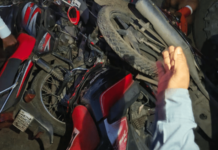 भरधाव ट्रकने चार ते पाच दुचाकींना दिली धडक; प्रसंगावधान राखत दुचाकीस्वारांनी उड्या घेतल्याने जीवितहानी टळली
