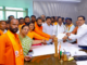 लातूरच्या विकासाचा जाब जिल्हाधिकाऱ्यांसमोर, स्थानिकांना रोजगार देण्याची अंबादास दानवे यांची मागणी
