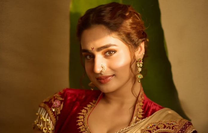 ayesha khan (8)