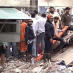 दिल्लीत पाच मजली रहिवासी इमारत पत्त्यासारखी कोसळली; अनेक जण ढिगाऱ्याखाली अडकल्याची भीती