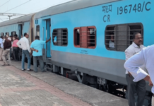 पेण स्थानकात जनशताब्दी एक्स्प्रेसच्या इंजिनमध्ये बिघाड, तीन तासांपासून प्रवाशांचा खोळंबा