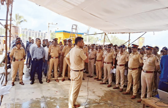 juhu chowpaty police