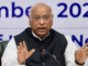 लोकसभा आणि विधानसभा बरखास्त करा, सध्याच्या सर्व निवडणुका अवैध; ईव्हीएम हटवून बॅलेट पेपरवर नव्याने मतदान घ्या – मल्लिकार्जुन खरगे
