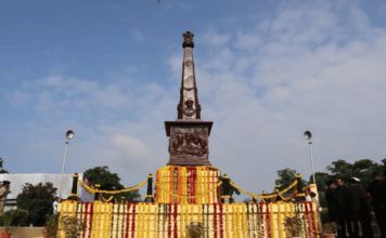 marathwada-mukti-sangram-din-history-first-official-flag-hoisting-17-september-1998-nanded-monument-balasaheb-thackeray