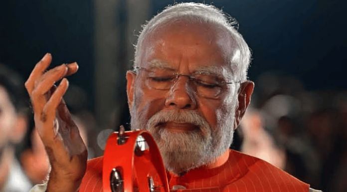 सामना अग्रलेख – असंतोषाच्या कोठारावर देश, मोदी वाजवतात डफली!