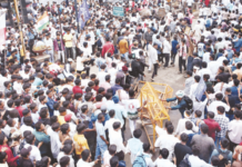 नाशिकमध्ये आदिवासी विकास भवनावर हजारो विद्यार्थ्यांचे ‘उलगुलान’ आंदोलन nashik-tribal-students-ulgulan-morcha-protest-adivasi-vikas-bhavan-minister-ashok-uike-resignation-demand