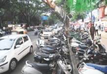 पुण्यात पार्किंगचे दर वाढणार! दुचाकीचे 1 रुपयावरून 15 रुपये होणार, चारचाकीचे 7 रुपयांवरून 30 रुपये होणार
