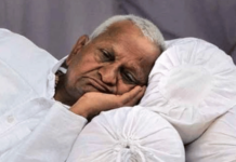 अण्णा हजारे यांच्या प्रकृतीत सुधार, तज्ज्ञ डॉक्टरांच्या देखरेखीखाली उपचार