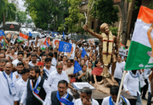 ठाणे पालिकेवर आदिवासींचे ‘उलगुलान’, शिंदे गटाच्या नगरसेविकेला अपात्र करण्याची मागणी