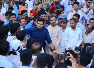 Photo – आदित्य ठाकरे यांच्याकडून कर्जत येथील साई डोंगर परिसराची पाहणी