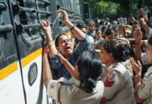 जंतरमंतरवर दिल्ली पोलिसांकडून 3 महिला पत्रकारांशी गैरवर्तन आणि लैंगिक छळ; प्रकरण गुन्हे शाखेकडे वर्ग