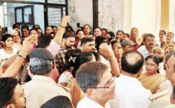 कळंबोलीत पाणी पेटले; महिलांची सिडकोवर धडक; शिवसेनेच्या नेतृत्वाखाली आंदोलन