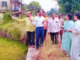 पावसाअभावी धोक्यात आलेल्या भात शेती पिकाची दापोली तहसीलदार अर्चना बोंबे यांनी केली शेताच्या बांधावर जाऊन पाहणी
