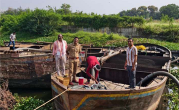 गोदावरी नदीपात्रात रेती उपसा करणार्याविरुध्द धाडसी कारवाई, २.२९ कोटीचे साहित्य जप्त व नष्ट, ११ जणांविरुध्द गुन्हा दाखल