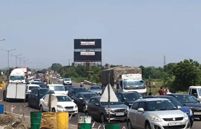 TRAFFIC