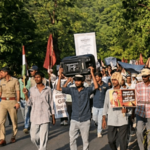 जेन झीचा उल गुलान मोर्चा मुंबईच्या वेशीवर; आश्रमशाळांमधील प्रलंबित मागण्यांसाठी सोमवारी राजभवनावर धडक, आदिवासी विकास मंत्र्यांच्या राजीनाम्यासाठी विद्यार्थी आक्रमक