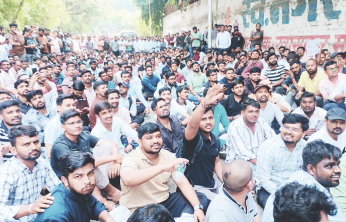 MPSC Students Protest