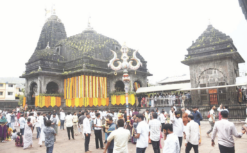 त्र्यंबकेश्वर मंदिरात व्हीआयपी दर्शन दहा दिवस बंद