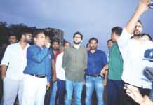तुमचं नाव अदानी असतं तर एका रात्रीत रस्ते चांगले झाले असते! आदित्य ठाकरे पुन्हा हिंजवडीत… सरकारवर साधला निशाणा